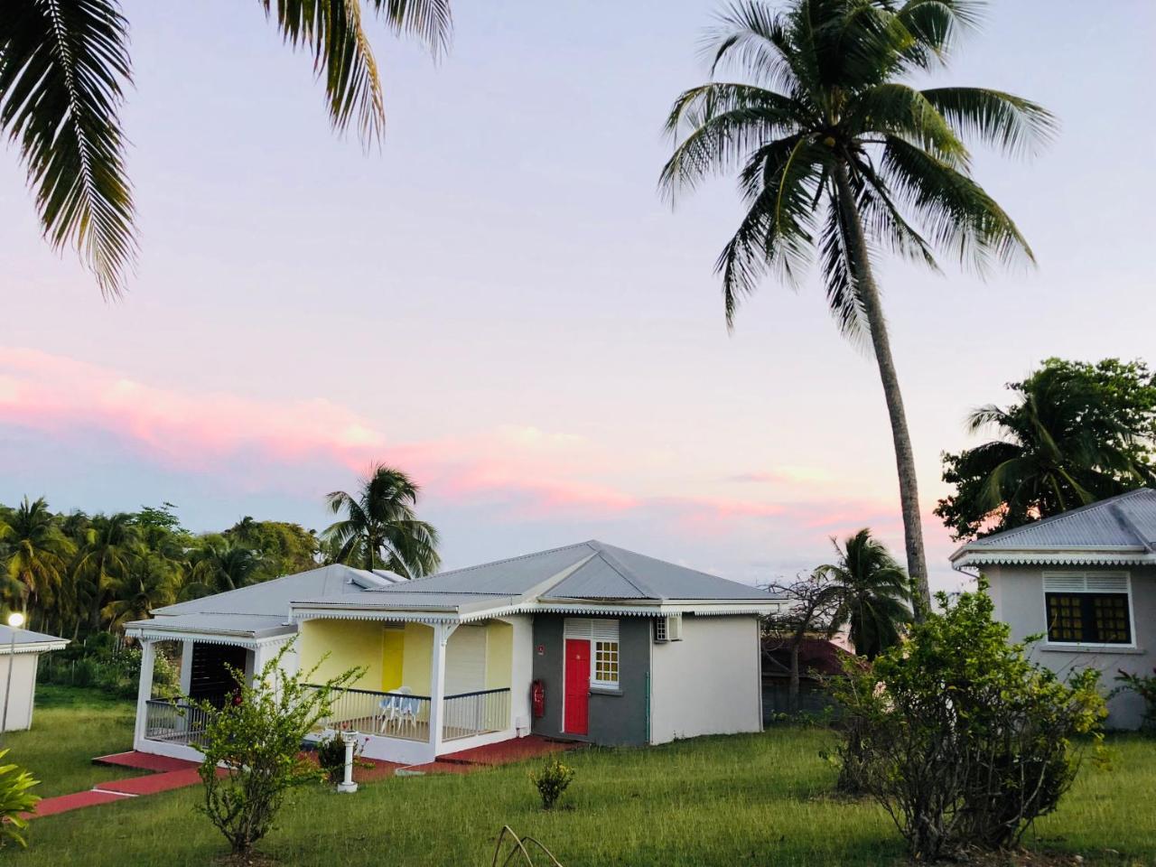 Le Gligli Bed & Breakfast Le Gosier  Bagian luar foto