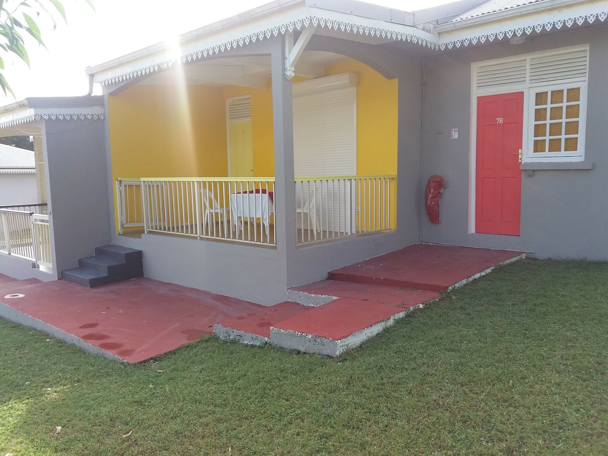 Le Gligli Bed & Breakfast Le Gosier  Bagian luar foto